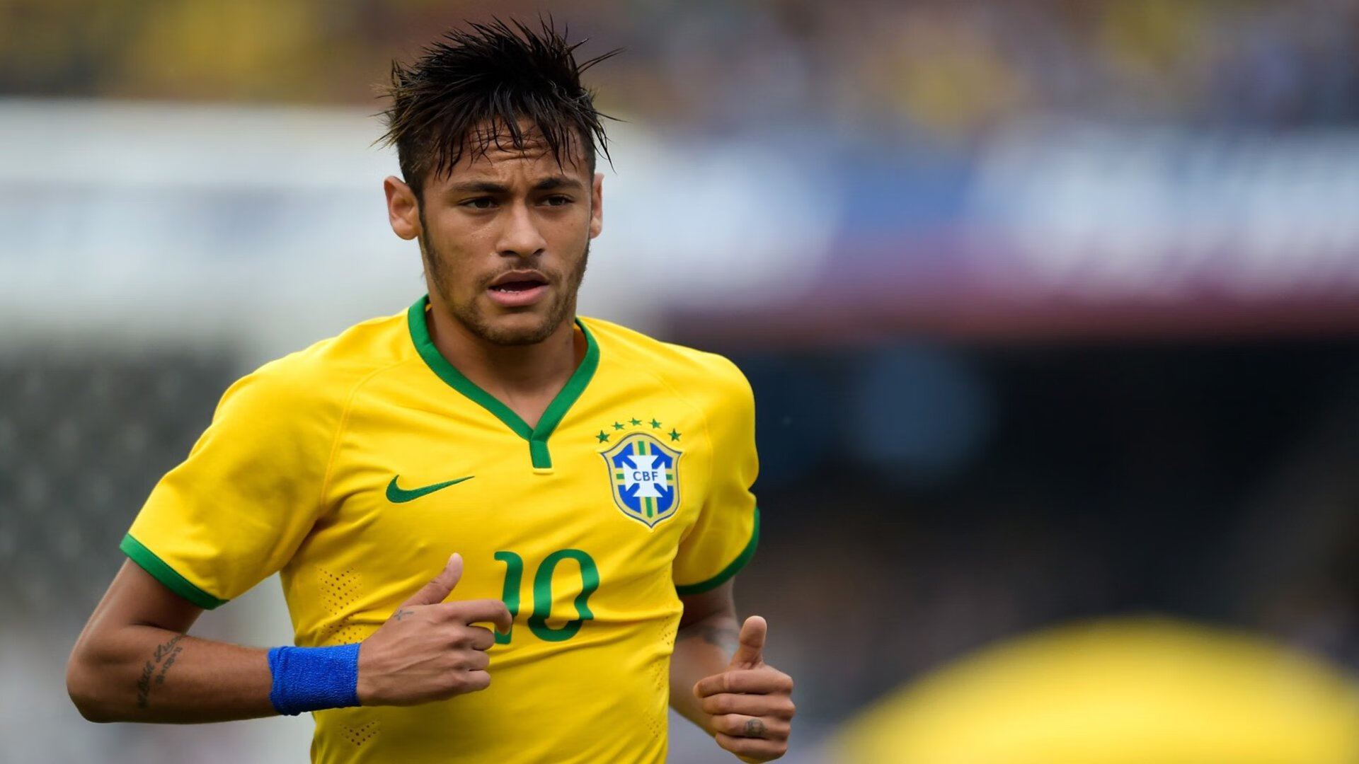 开云体育 入口链接-赛季临近时球队是否更关注攻守平衡还是进攻爆发